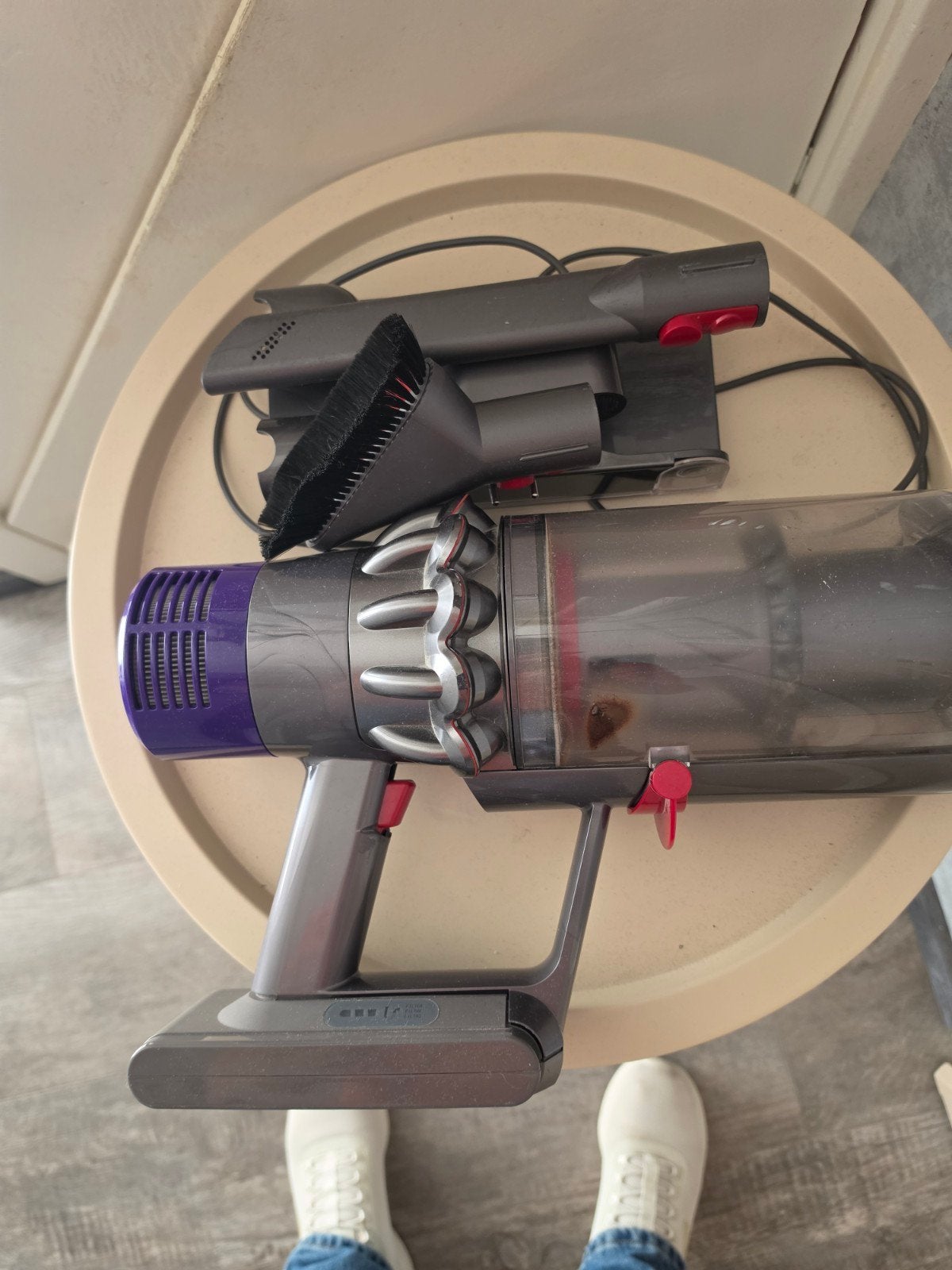 Dyson V10 Absolute steelstofzuiger met accessoires