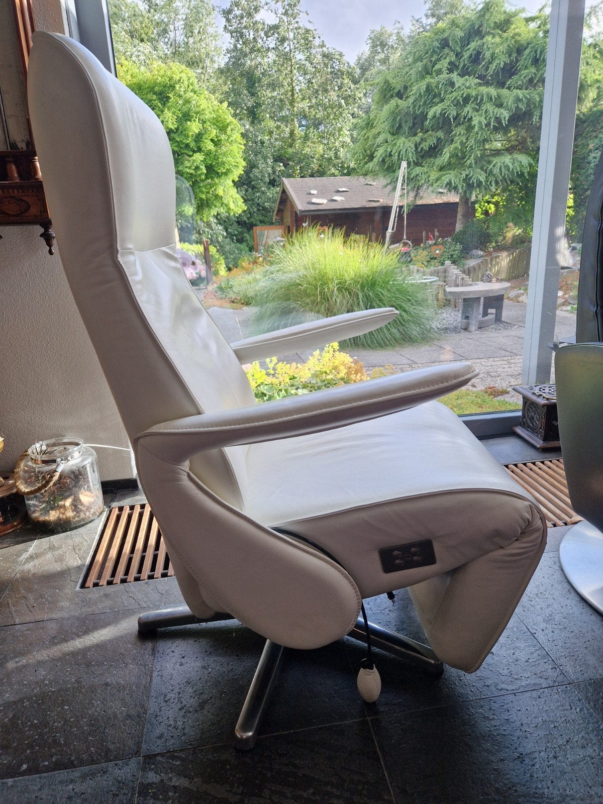 witte leren relaxstoel,verstelbaar,elektrisch,relaxfauteuil, Ophalen, 75 tot 100 cm, Leer, 50 tot 75 cm