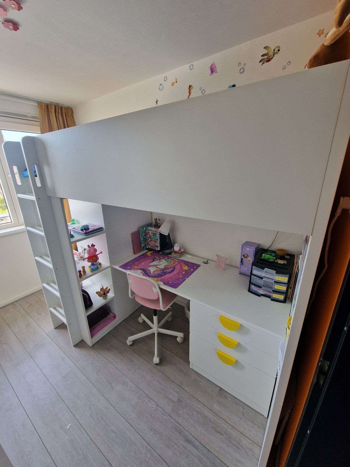 IKEA SMÅSTAD Hoogslaper met bureau en opbergruimte, Huis en Inrichting, Ophalen, Eenpersoons, Zo goed als nieuw, 90 cm