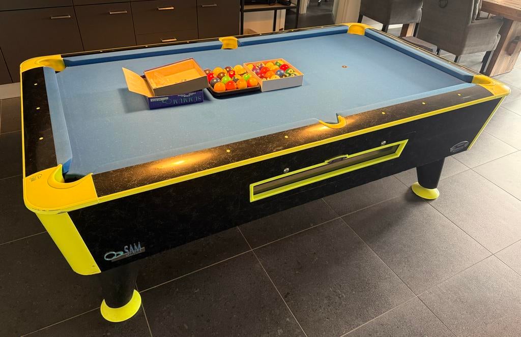 7 FT Bison Pooltafel Glow in the Dark met Accessoires, Sport en Fitness, Biljarten en Poolen, Ophalen, Gebruikt, Pooltafel