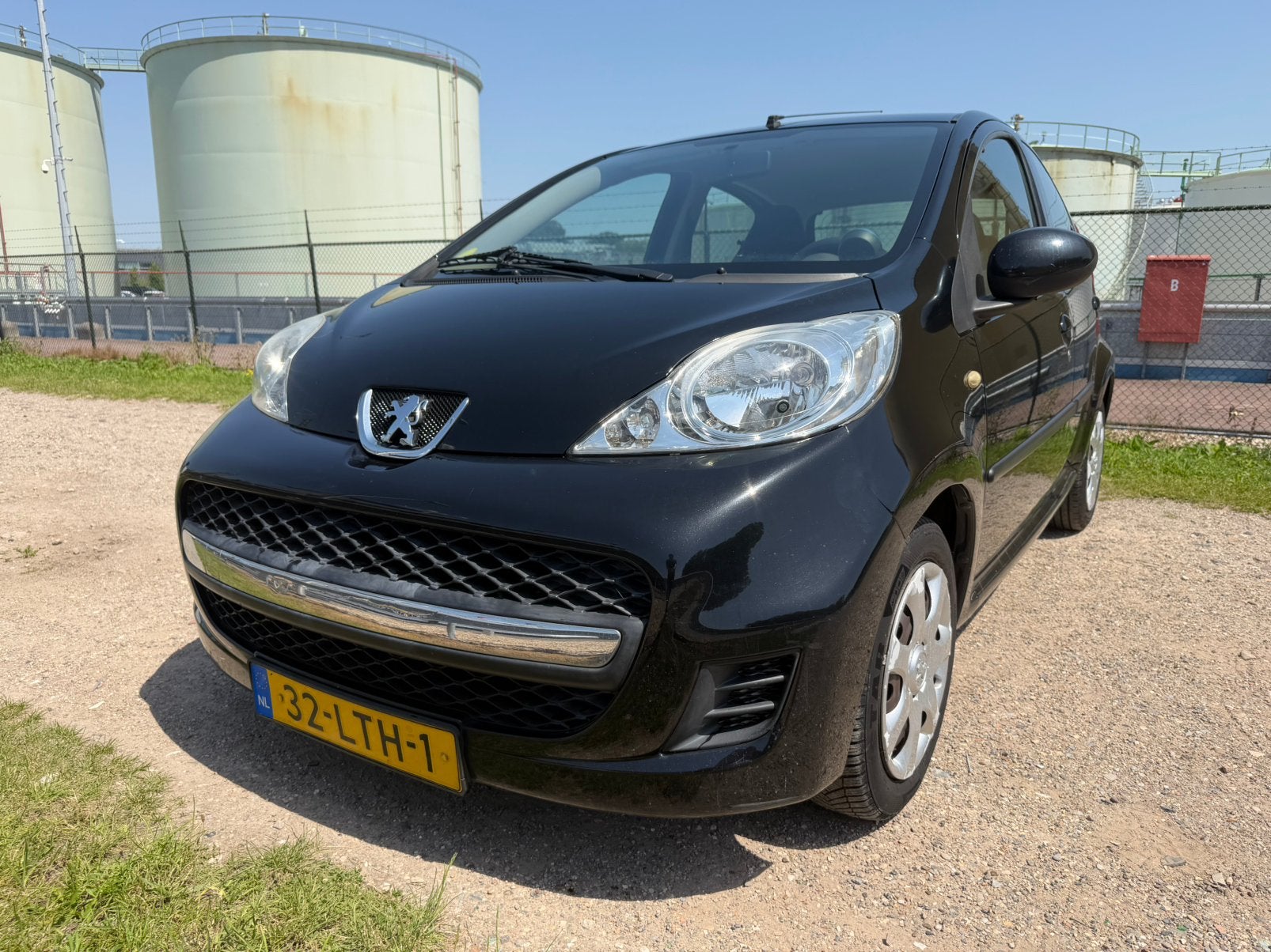 Peugeot 107 1.0 12V 5DR 2010 Nap/Airco/elekramen/toerenteler, Voorwielaandrijving, 4 stoelen, Origineel Nederlands, Bedrijf