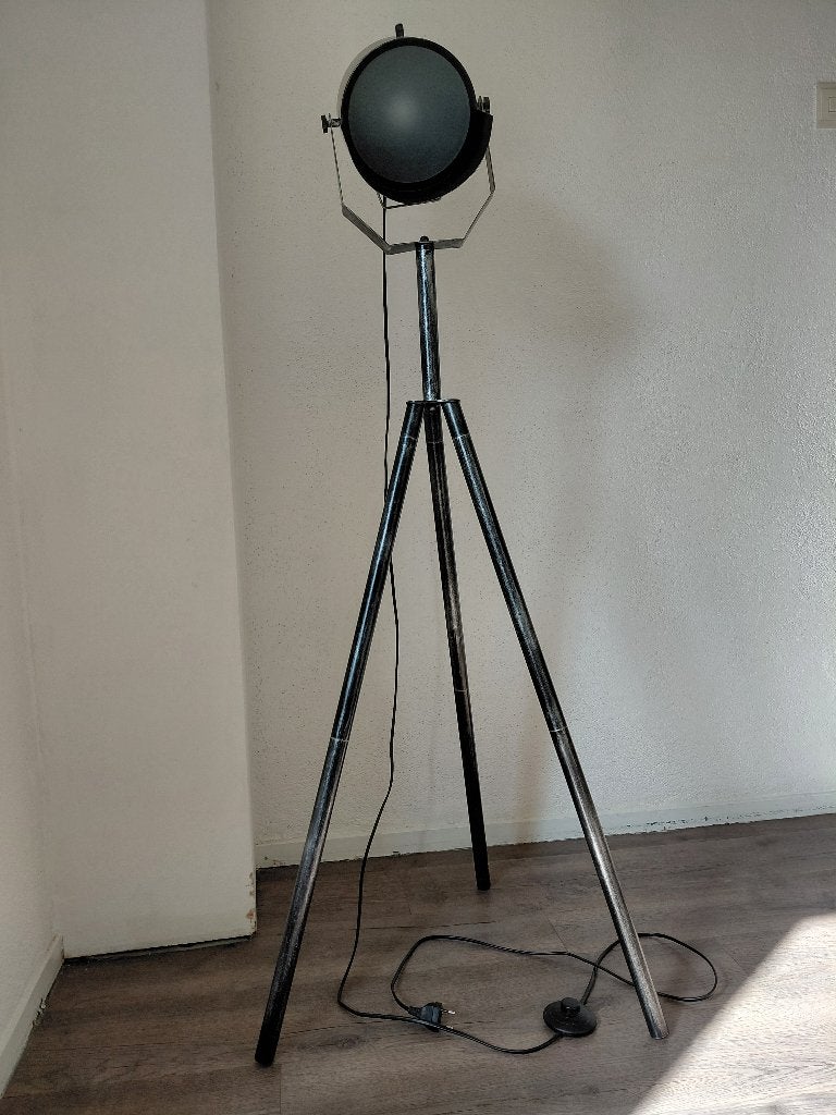 Driepoot lamp, Ophalen, Zo goed als nieuw, 100 tot 150 cm