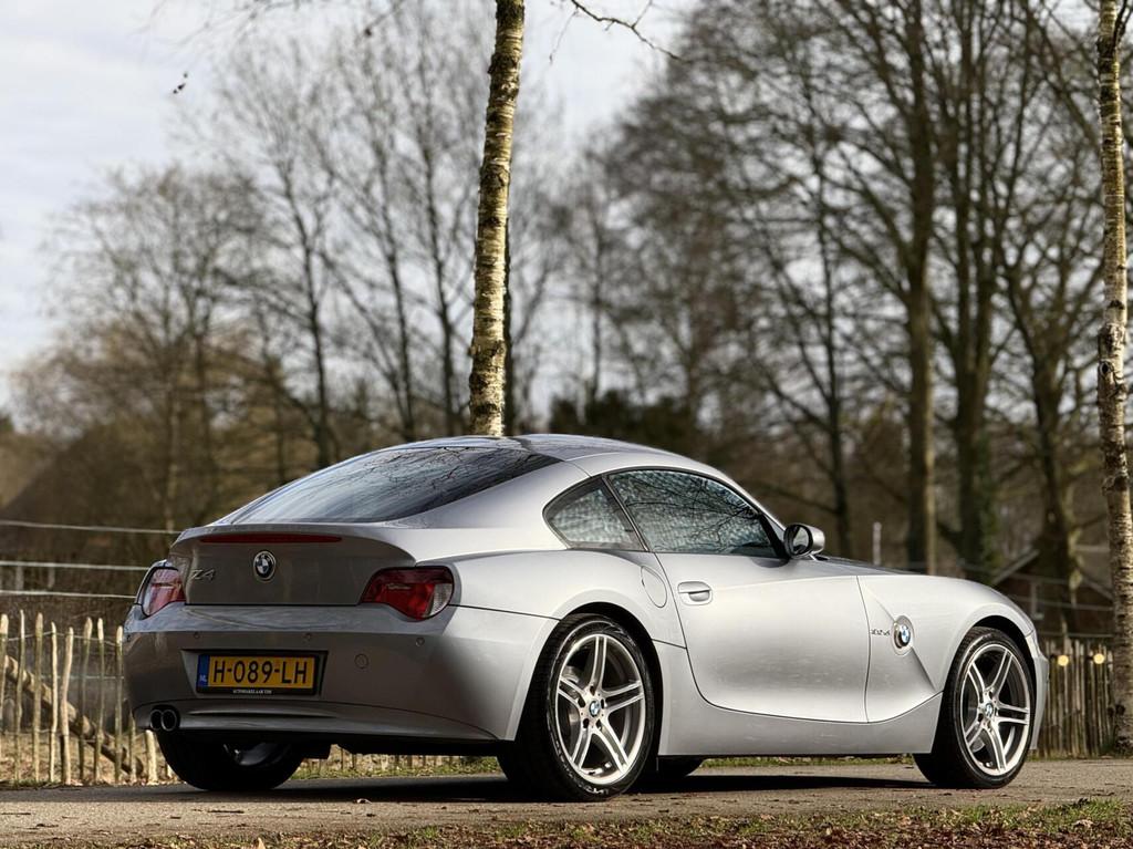 BMW Z4 Coupe 3.0si aut., Auto's, BMW, Automaat, Gebruikt, Zwart, Stoelverwarming