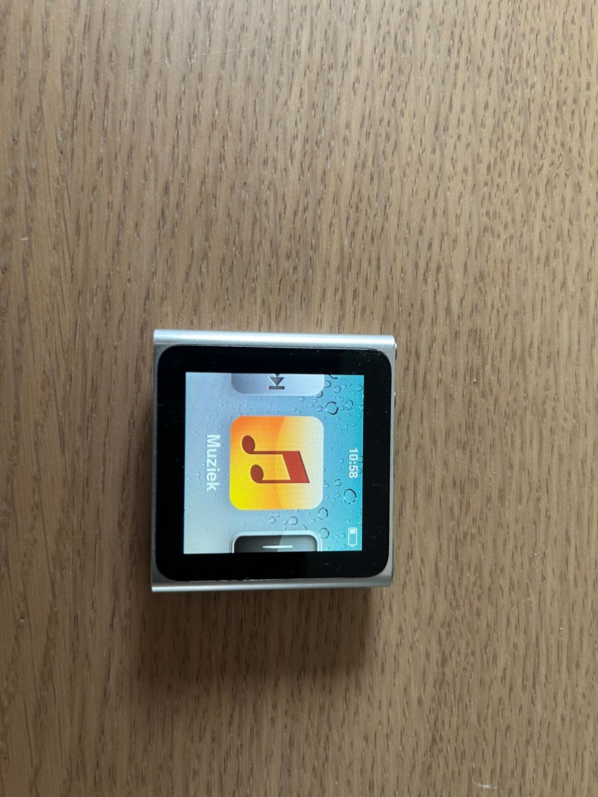 Apple iPod nano 6e generatie, Audio, Tv en Foto, Mp3-spelers | Apple iPod, Gebruikt, Ophalen of Verzenden, Nano, Zilver