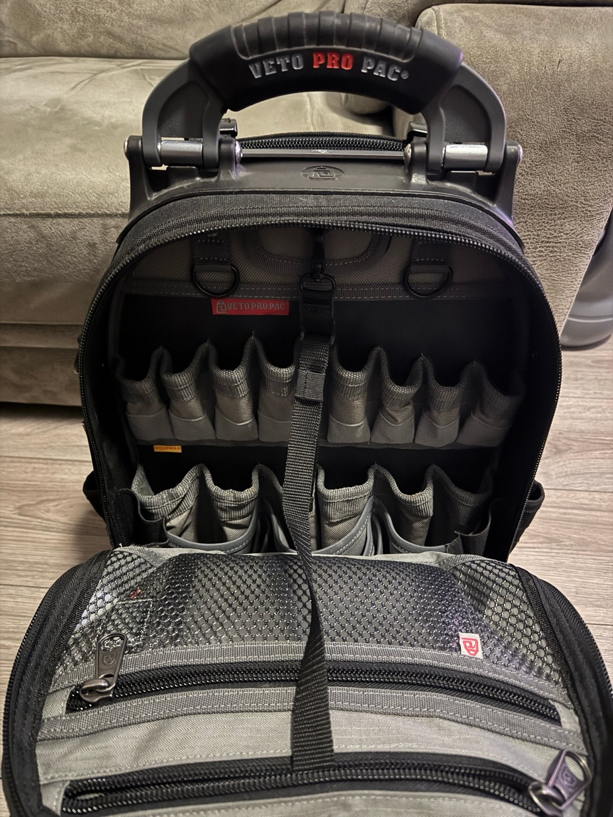 Foto 4 van Veto Pro Pac Tech Pac Blackout Gereedschapsrugzak