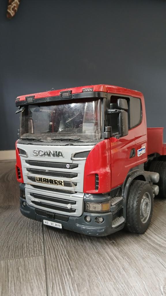 Bruder Scania vrachtwagen met dieplader, Ophalen of Verzenden, Gebruikt