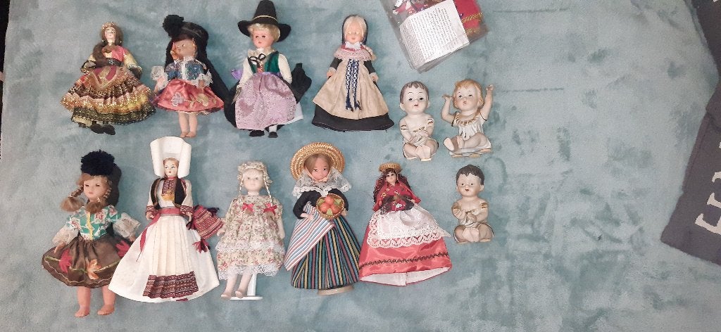 Klederdracht poppen, Verzamelen, Poppen, Ophalen of Verzenden, Zo goed als nieuw, Pop