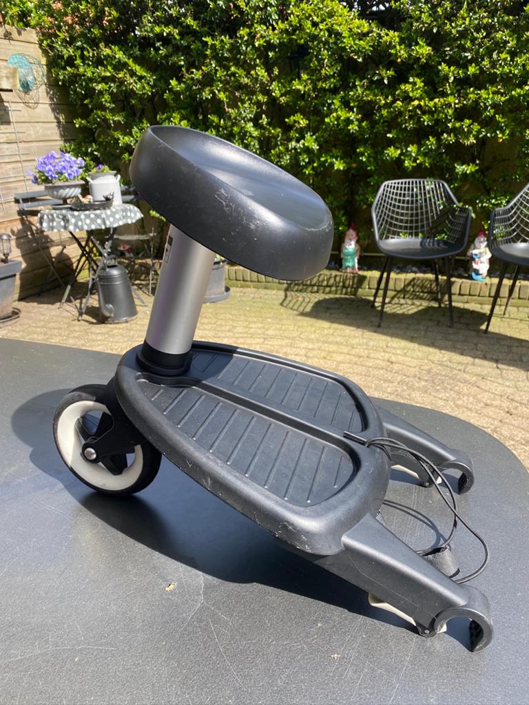 Twoo meerijdplankje met zitje voor de kinderwagen., Ophalen, Gebruikt