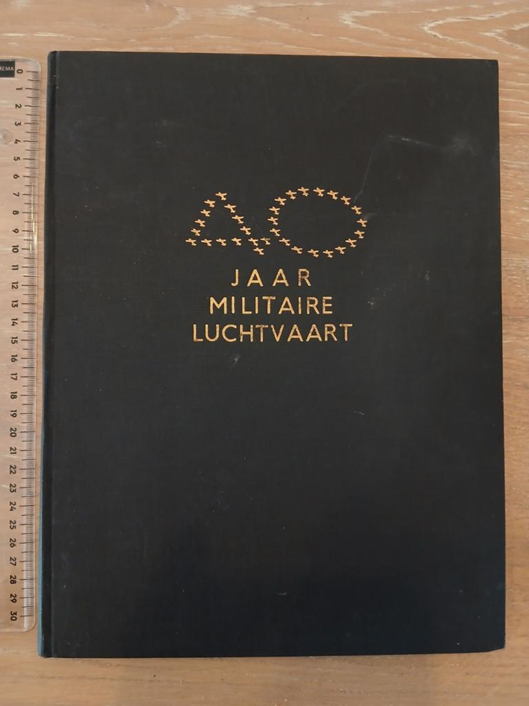 40 Jaar Militaire Luchtvaart mooi boek LVA KLU MLD Vliegtuig, Boeken, Ophalen of Verzenden, Marine