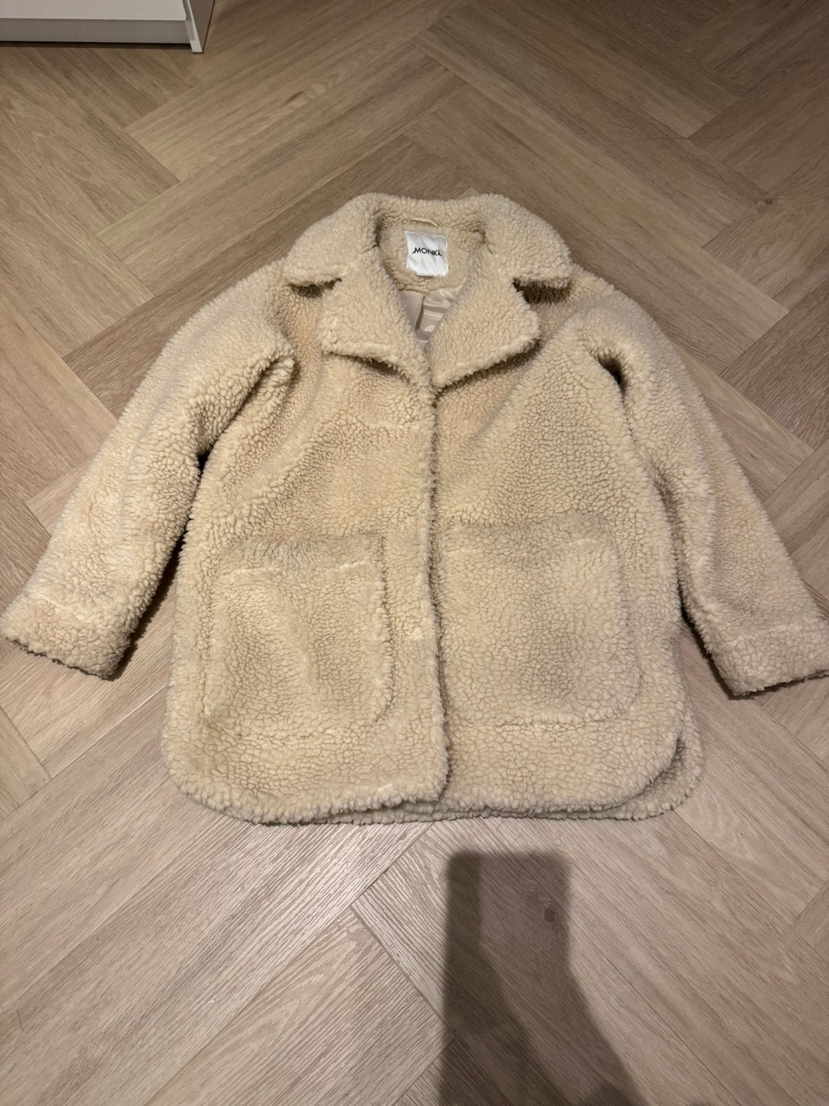 Monki teddy jas maat xs, Kleding | Dames, Jassen | Winter, Ophalen of Verzenden, Zo goed als nieuw, Maat 34 (XS) of kleiner, Zwart