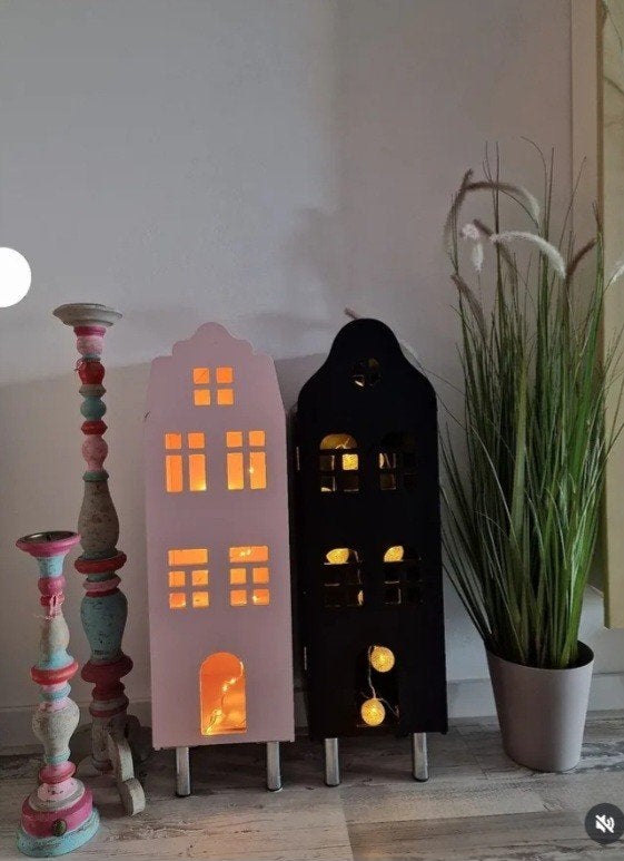 2 Grachtenpanden Poppenhuizen, Ophalen, Zo goed als nieuw