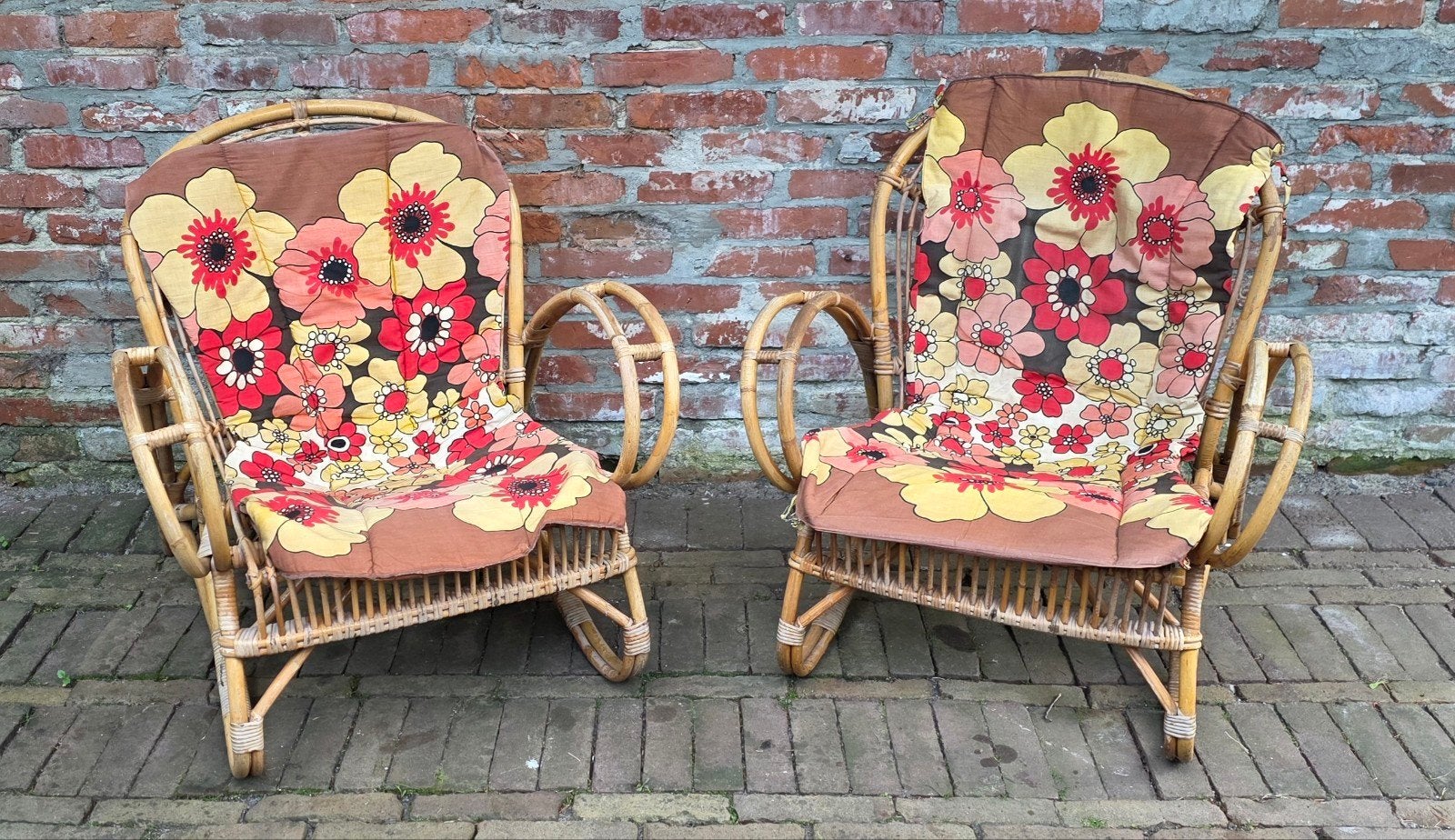 2 vintage, design stoelen.  Bamboe, rotan. Met kussens, Ophalen