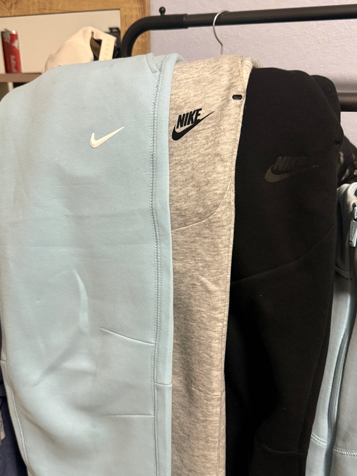 Nike Tech Fleece Set - M Diverse Kleuren, Ophalen of Verzenden, Zo goed als nieuw, Overige maten, Overige kleuren
