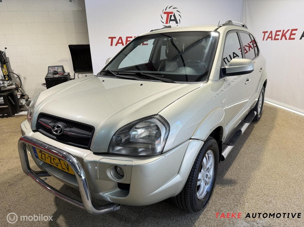 Hyundai Tucson 2.0i Style Premium Clima/Cruise/Trekhaak/Nap, Auto's, Hyundai, Gebruikt, 4 cilinders, Handgeschakeld, Tucson