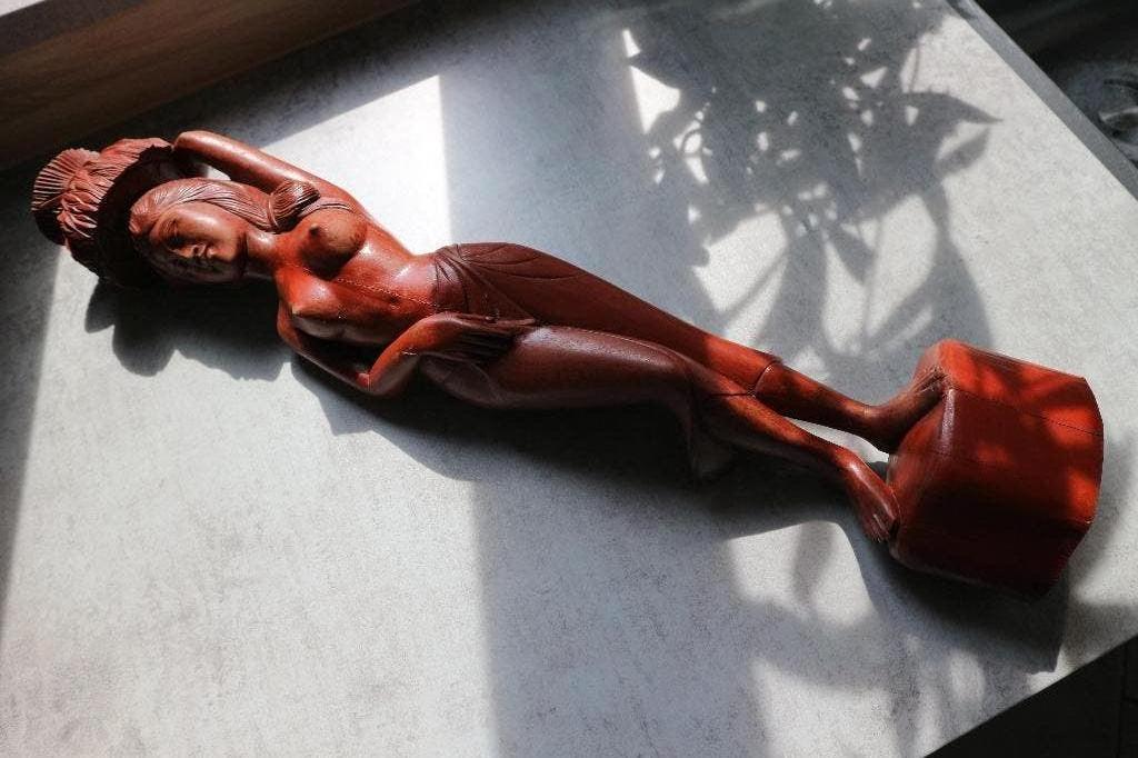 Oosters houten beeldje vrouw, Art deco, Beeld, Hout, Bruin