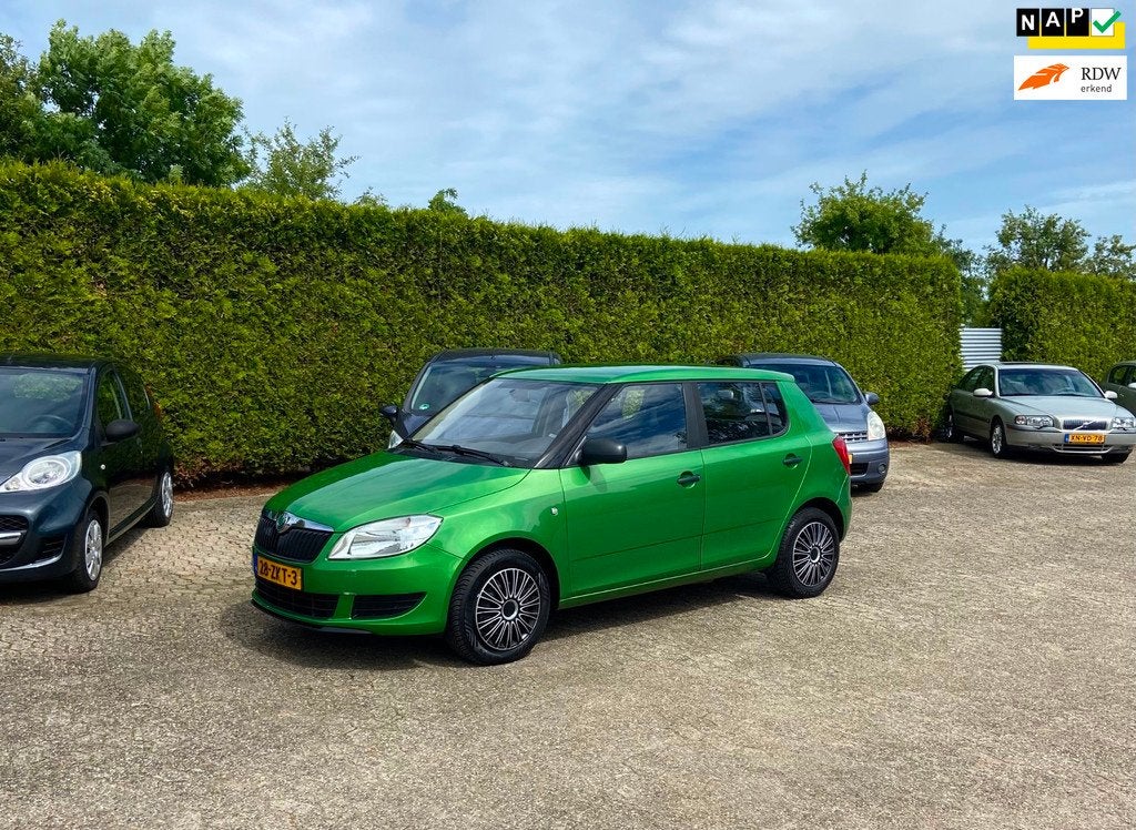 Skoda Fabia APK NIEUW AIRCO RIJD NIEUW MOOIE AUTO, Auto's, Voorwielaandrijving, Euro 5, 86 pk, 4 cilinders