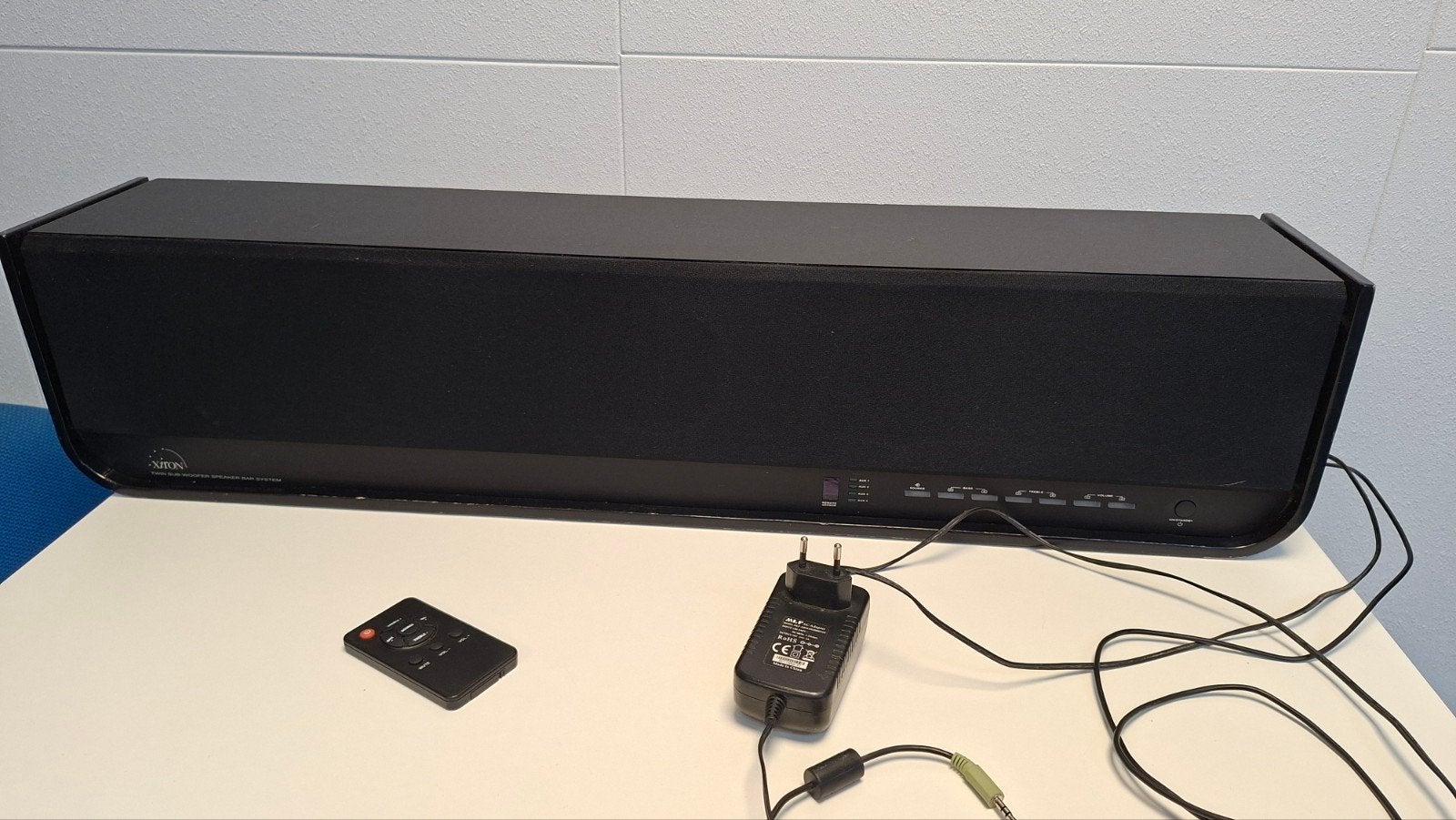Ubon Soundbar met afstandsbediening en adapter, Ophalen, Gebruikt