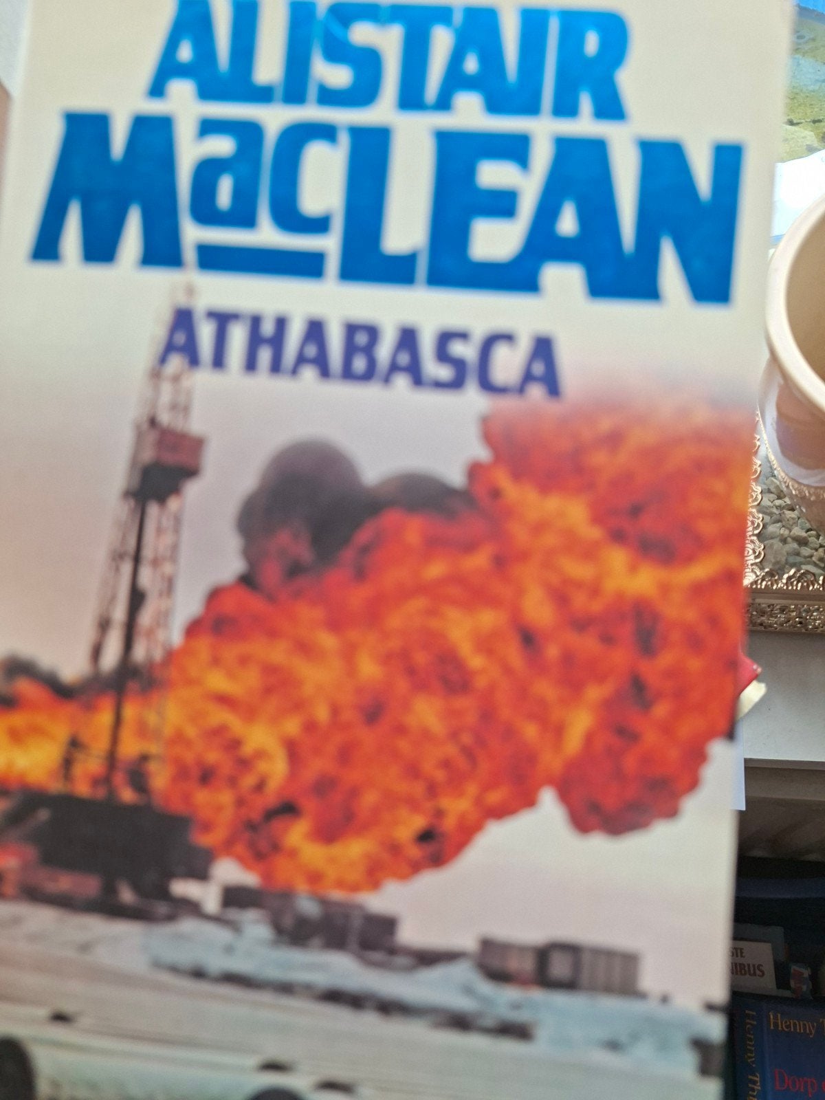Alistair MacLean - Athabasca (Thriller), Ophalen of Verzenden, Gelezen, Alistair MacLean