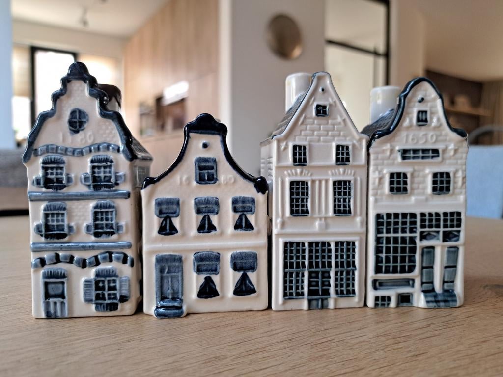 KLM huisjes 3, 5, 8 en 12 RUILEN, Verzamelen, KLM Huisjes, Ophalen of Verzenden, Gebruikt, 1 t/m 20, Gevuld