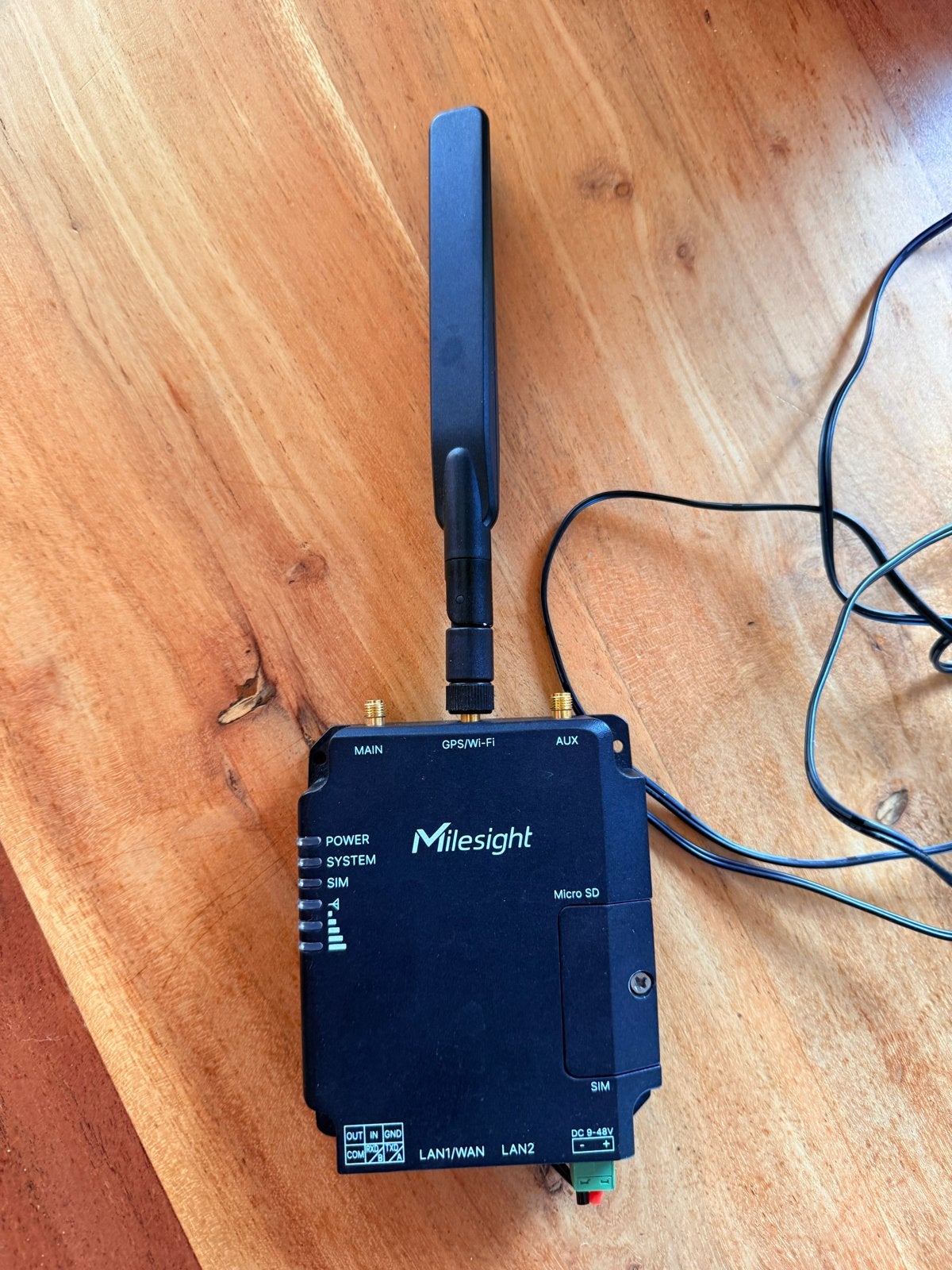 Milesight UR32 Industriële 4G LTE Router - PoE - WiFi, Ophalen, Zo goed als nieuw, Router met modem