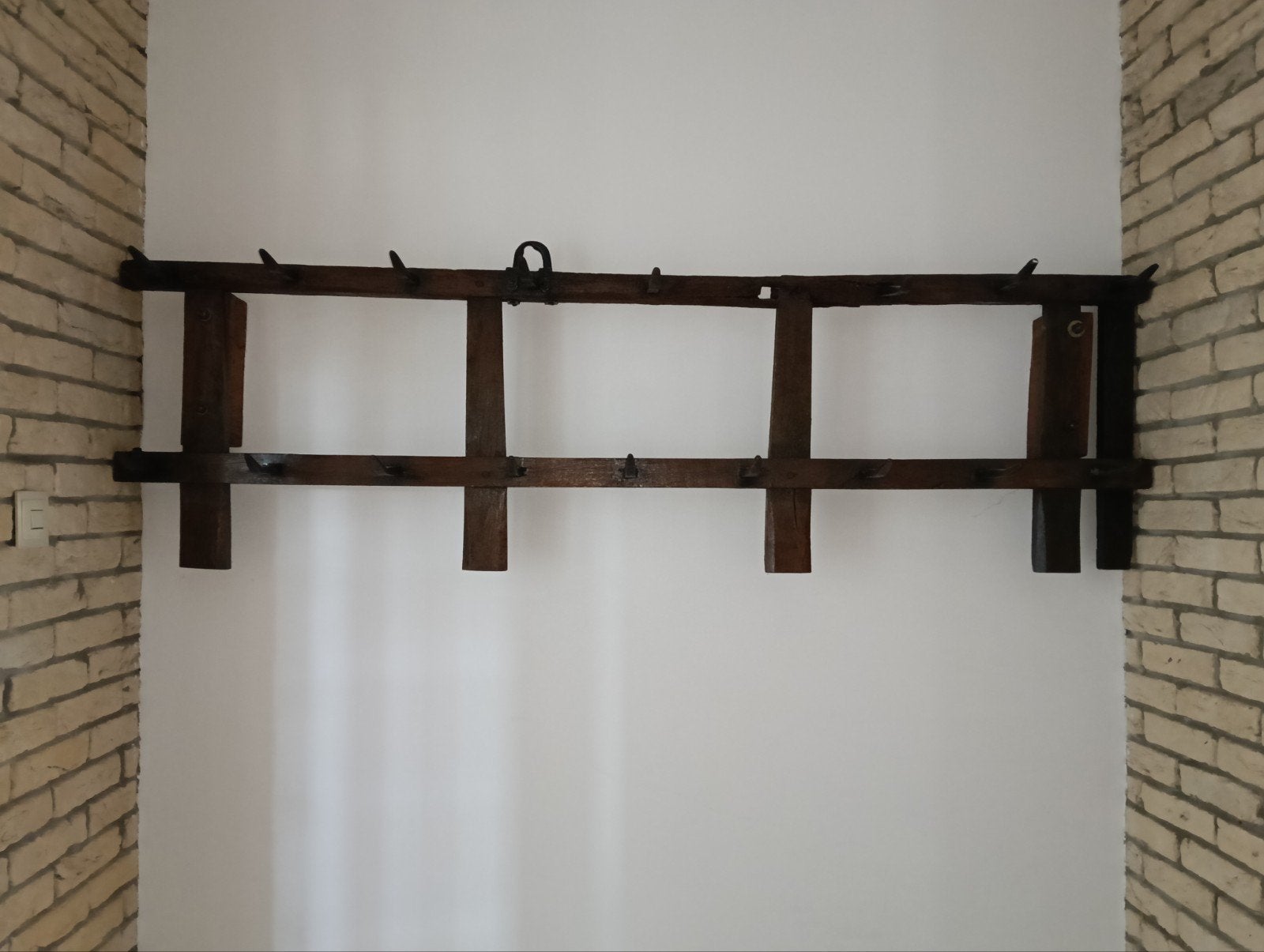 Unieke kapstok in paardenstijl - robuust en decoratief, Huis en Inrichting, Ophalen of Verzenden, Gebruikt, Hout, Wandkapstok
