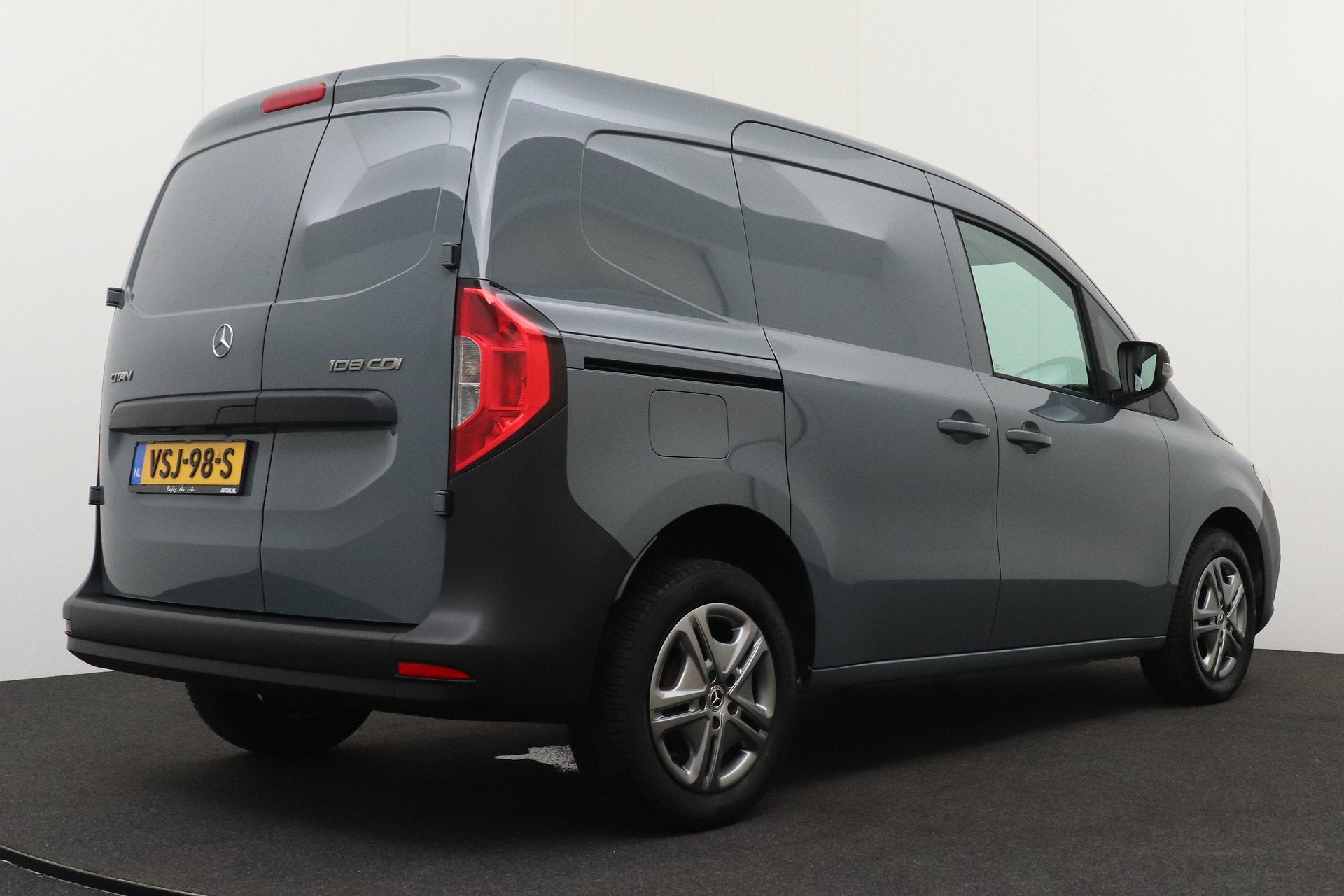 Mercedes-Benz Citan 108 75 PK CDI L1 Pro Camera Carplay DAB, Voorwielaandrijving, Dealer onderhouden, Stof, Gebruikt