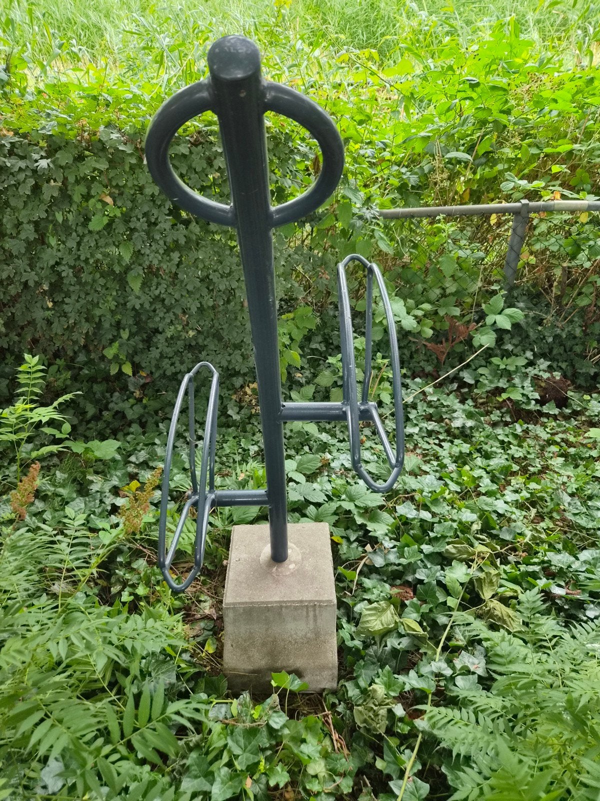 Unieke fietsenrekken voor 2 fietsen - Stevig en duurzaam, Ophalen, Gebruikt