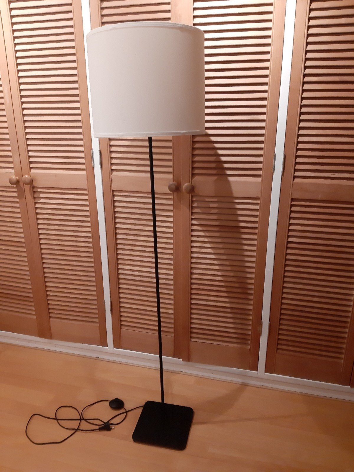 Staande lamp met metalen poot en stoffen kap, teab, Ophalen