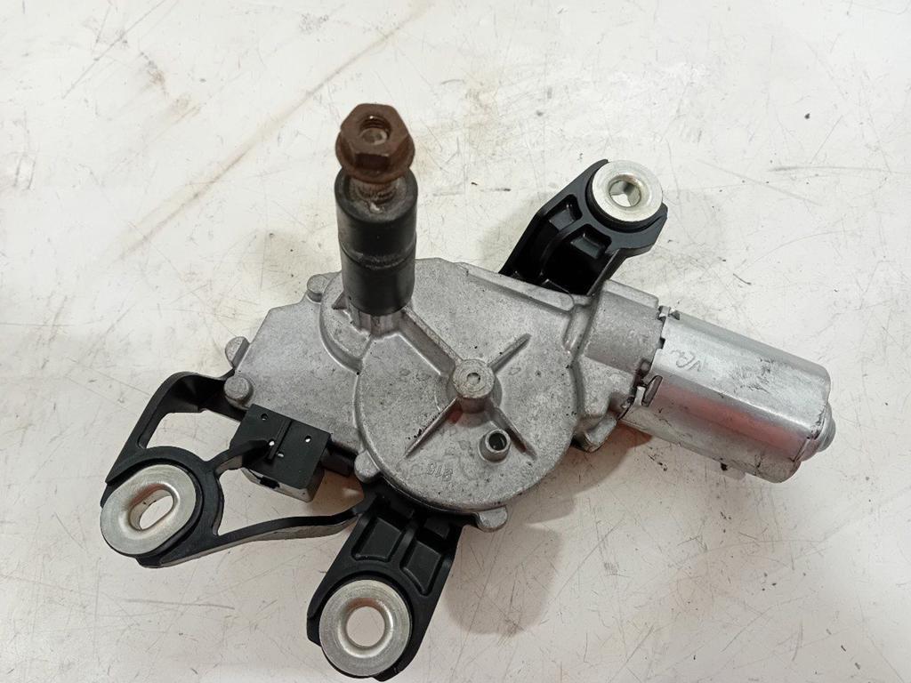 Ruitenwissermotor achter Volkswagen Golf, Onderdelen@venauto.nl, Van der Ven Autorecycling B.V., Gebruikt, Ettenseweg 76, 4706 PB Roosendaal, The Netherlands