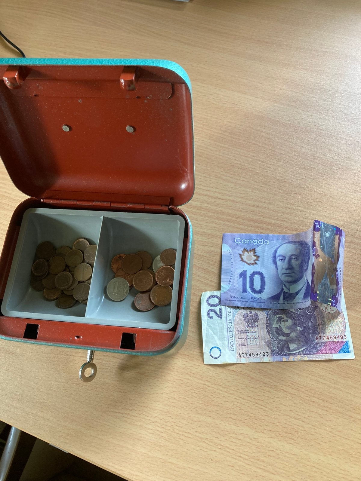 Geldkistje, munten, Ophalen, Zo goed als nieuw, Overige kleuren