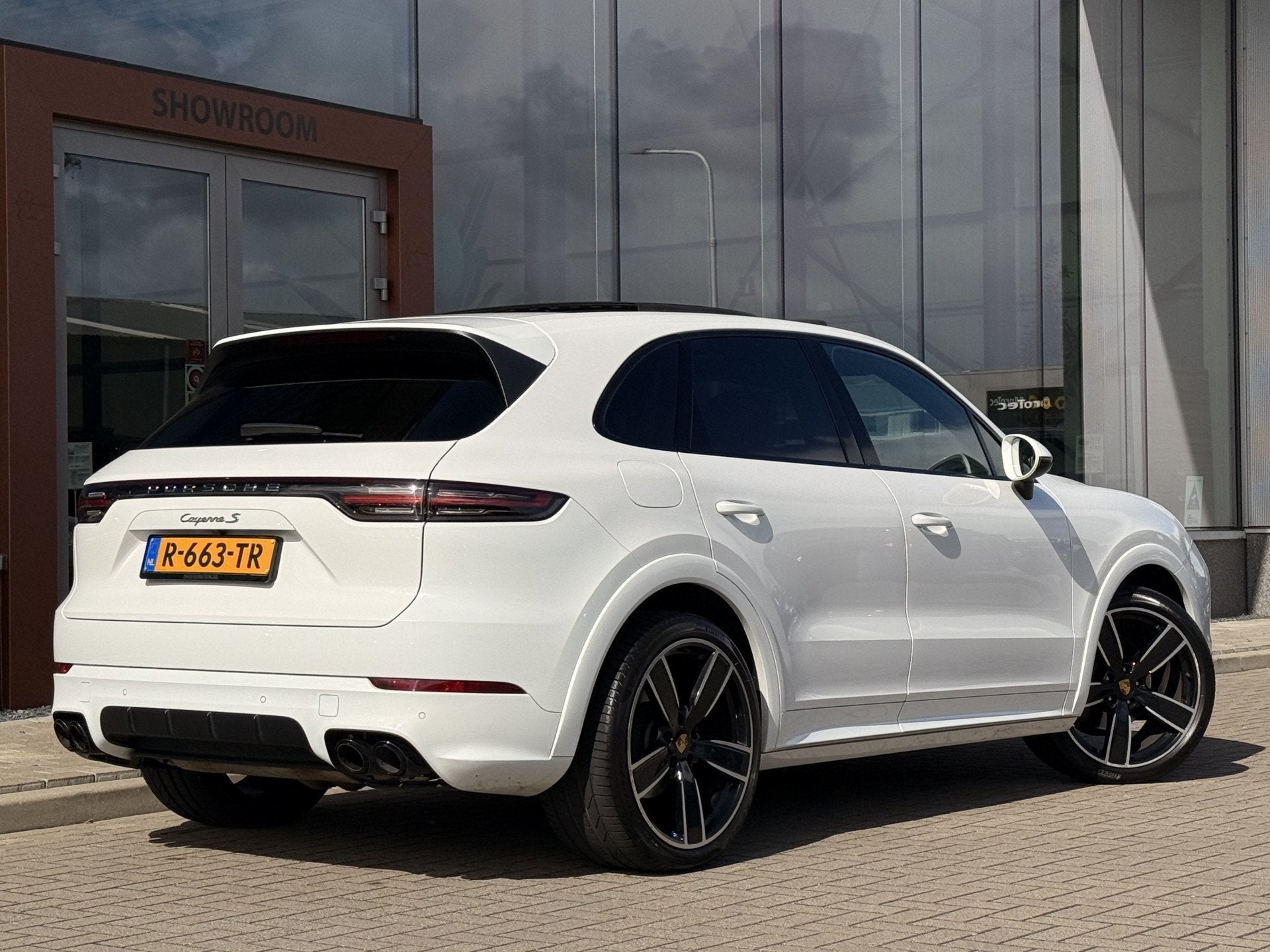 Foto 15 van Porsche Cayenne 3.0 | SportDesign | Pano | SportChrono | Luc