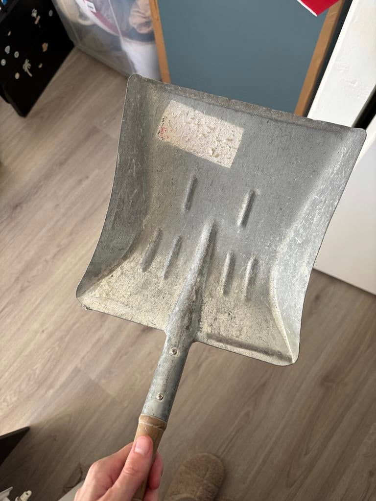 Metalen schepje, Ophalen, Gebruikt, Schop