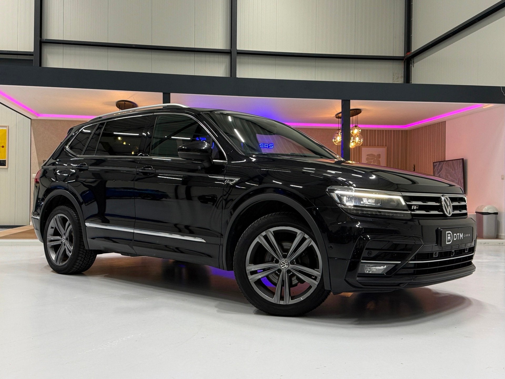 Volkswagen Tiguan Allspace 1.5 TSI 3X R-Line | 7-Zits | Lede, 15 km/l, Gebruikt, 7 stoelen, Zwart