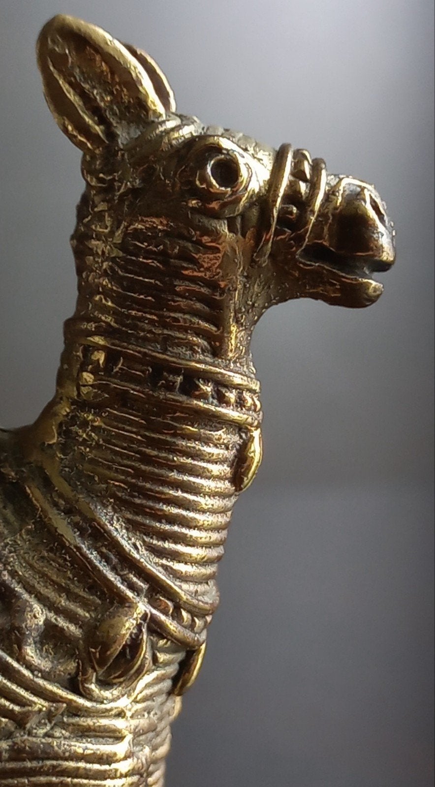 Antiek massief bronzen beeldje van een ezel, Ophalen of Verzenden, Brons