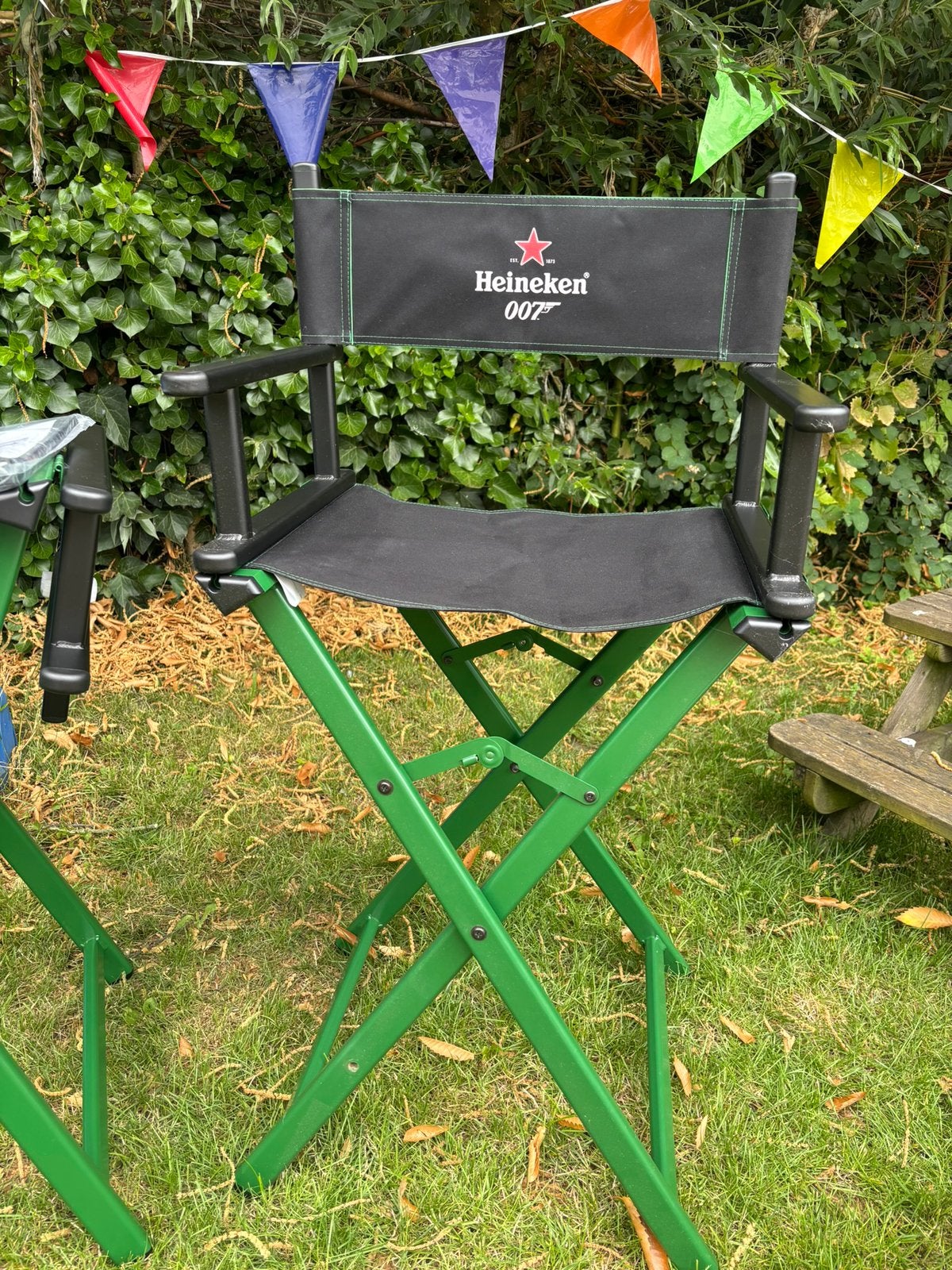 Heineken 007 Regisseursstoel / Klapstoel, Ophalen, Twee, Zwart, Zo goed als nieuw