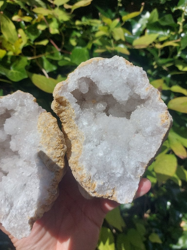 Prachtige Kwarts Geode - Natuurlijke Kristalformatie, Verzamelen, Mineralen en Fossielen, Ophalen of Verzenden, Mineraal