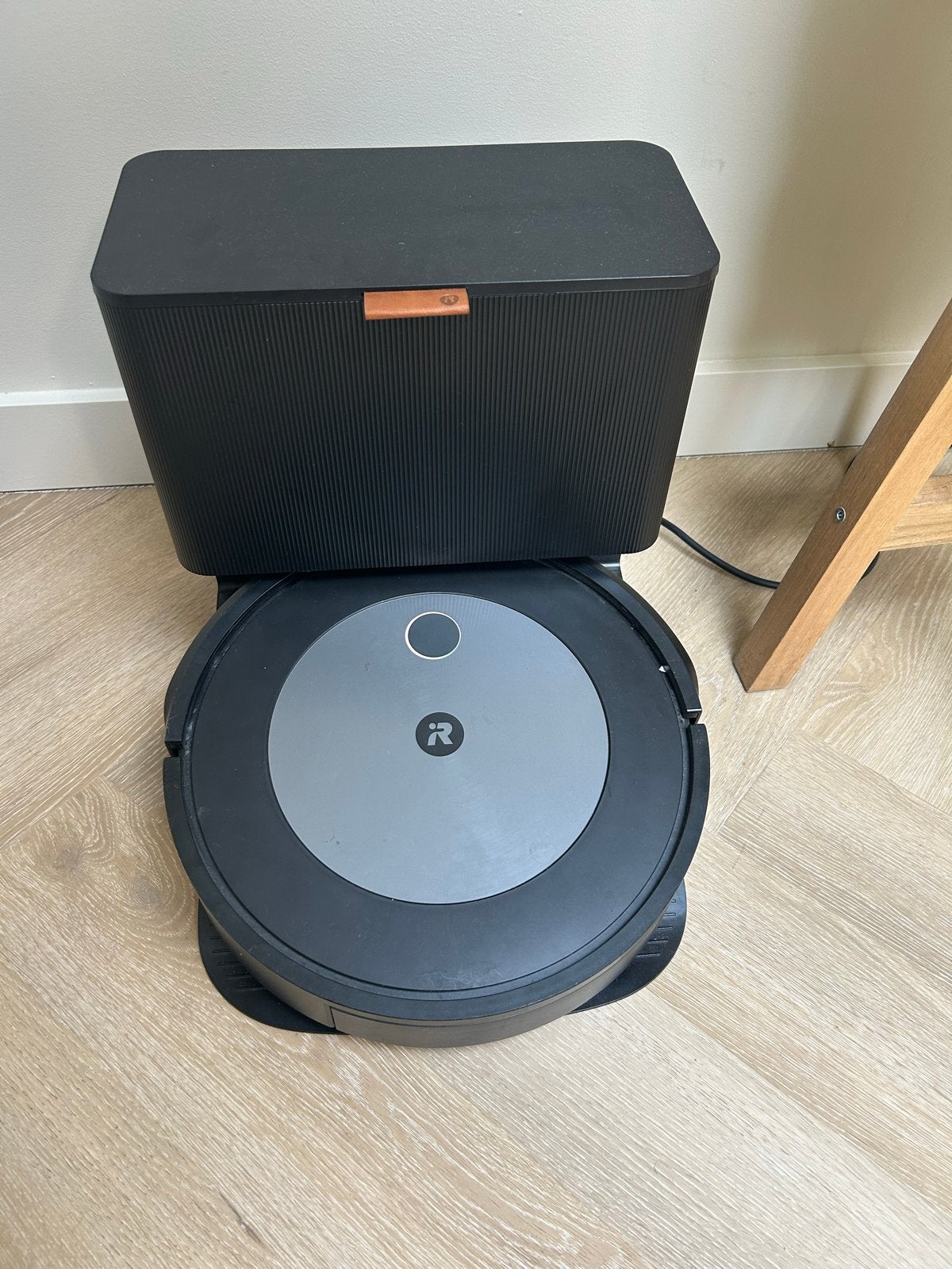 iRobot Roomba j7+ met Clean Base, Witgoed en Apparatuur, Stofzuigers, Ophalen, IRobot, Automatisch legen, Zo goed als nieuw