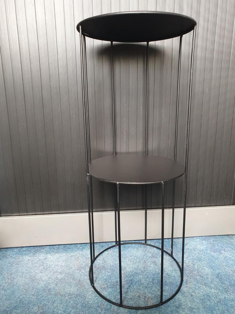 Jysk bijzettafel zwart metaal, 60 cm hoog, rond blad, Ophalen, Minder dan 55 cm, Gebruikt, Metaal of Aluminium