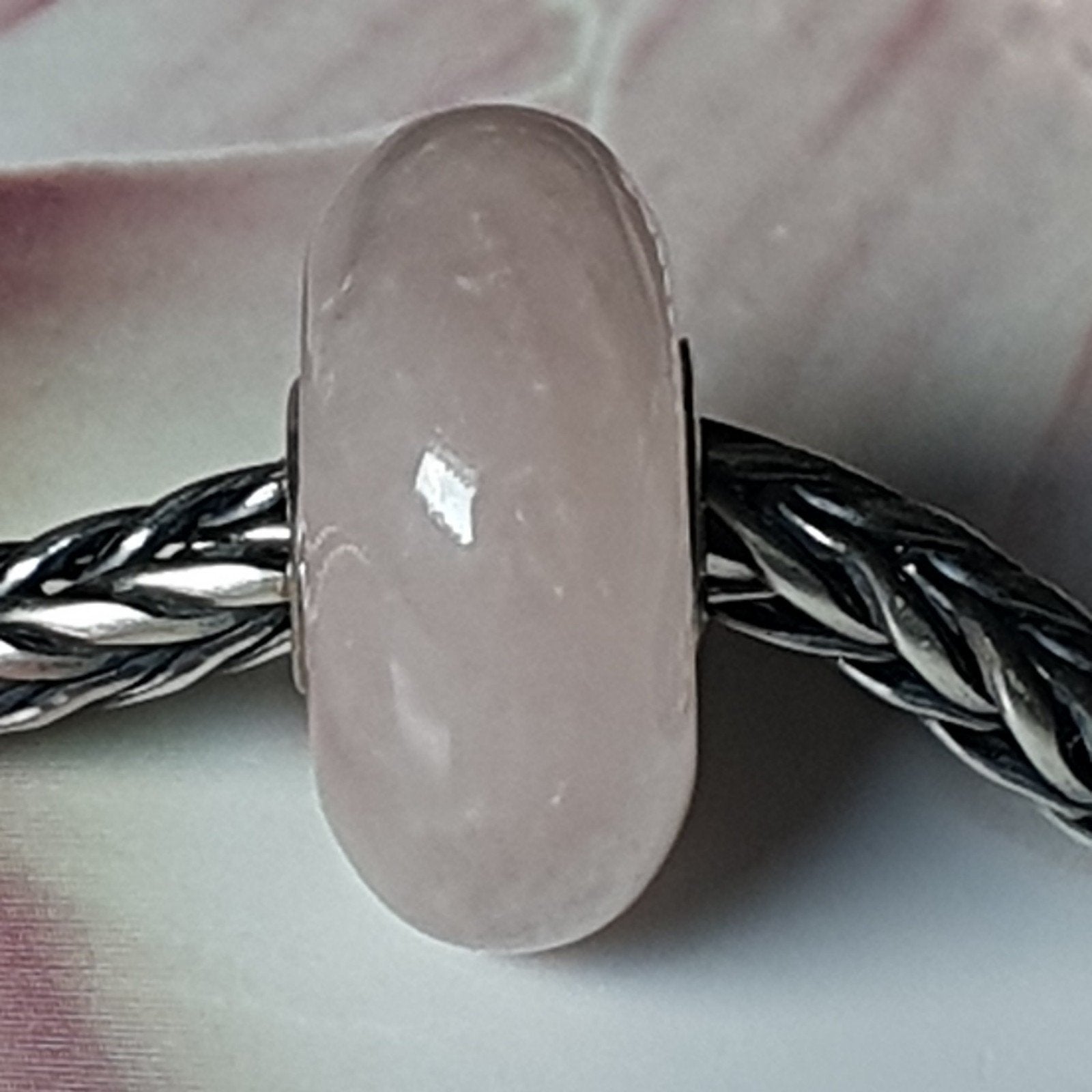 Rozekwarts Rond Edelsteen Van Trollbeads, Zo goed als nieuw, Trollbeads, 1 bedel, Edelsteen