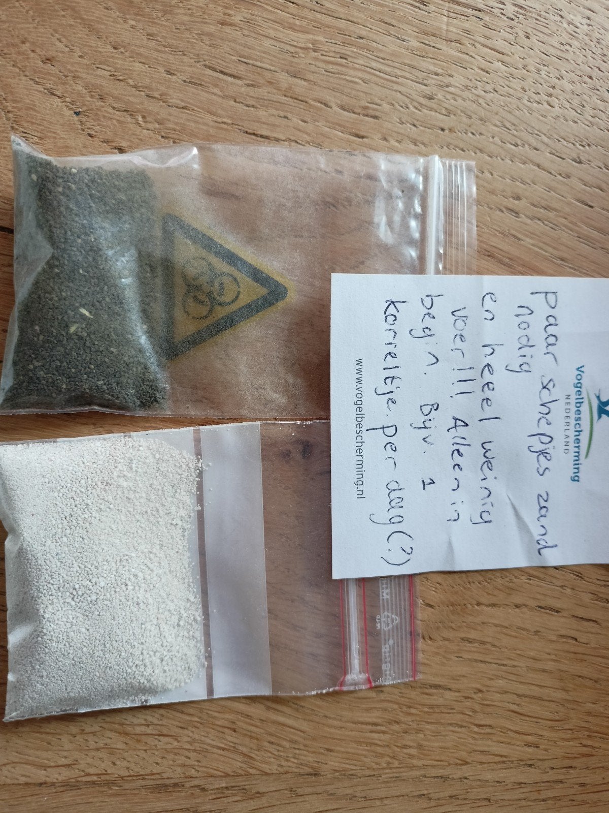 koraalzand en voer voor (brak water) garnaaltjes, Ophalen, Zo goed als nieuw, Grind, Zand of Voedingsbodem