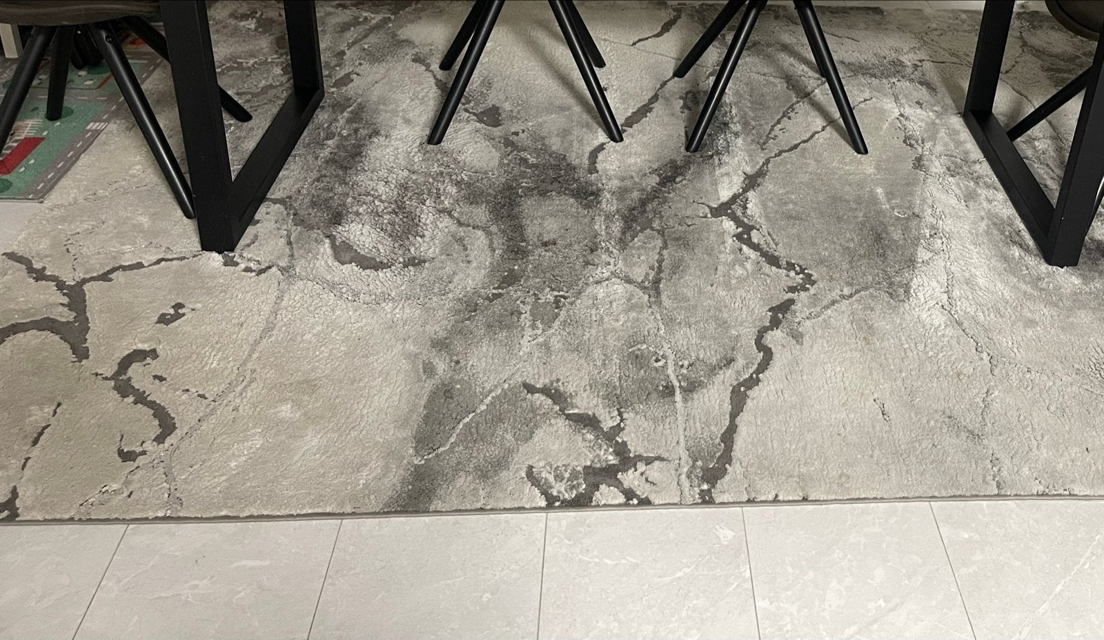 Modern grijs vloerkleed met marmerlook (200x290 cm), Ophalen, Zo goed als nieuw, 200 cm of meer, Grijs