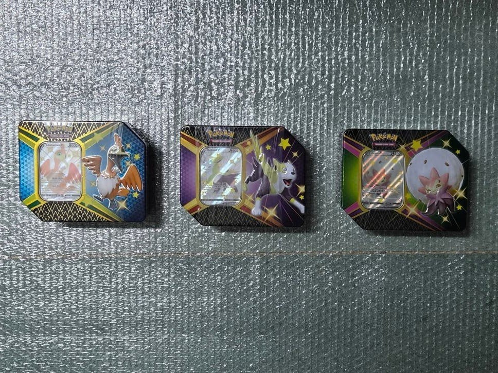 Pokémon Shining Fates Tins: Boltund, Cramorant, Eldegoss, Ophalen of Verzenden, Nieuw, Overige typen, Foil