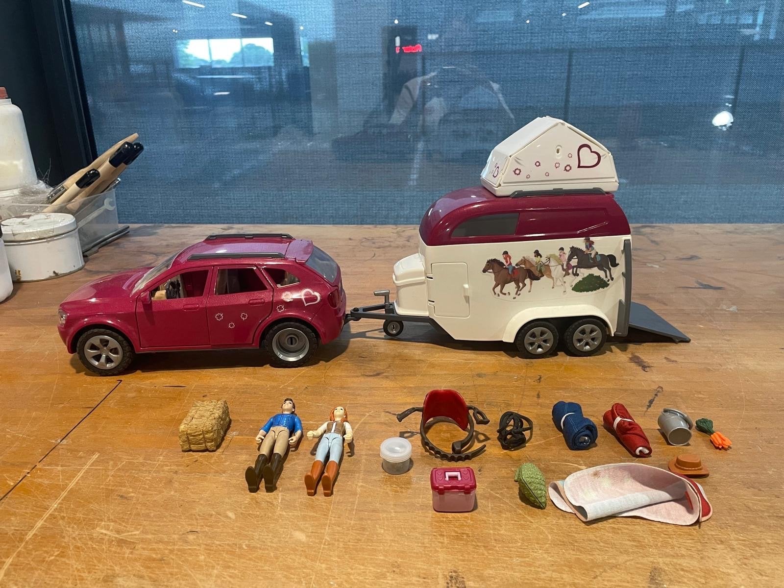 Schleich auto met paardentrailer en accessoires, Ophalen of Verzenden, Gebruikt, Jongen of Meisje