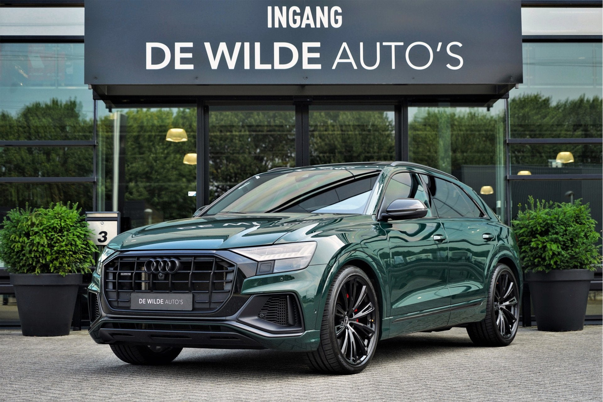 Audi Q8 55 TFSI e quattro S-line Competition GoodwoodGreen R, Auto's, Automaat, Dealer onderhouden, Gebruikt, Zwart