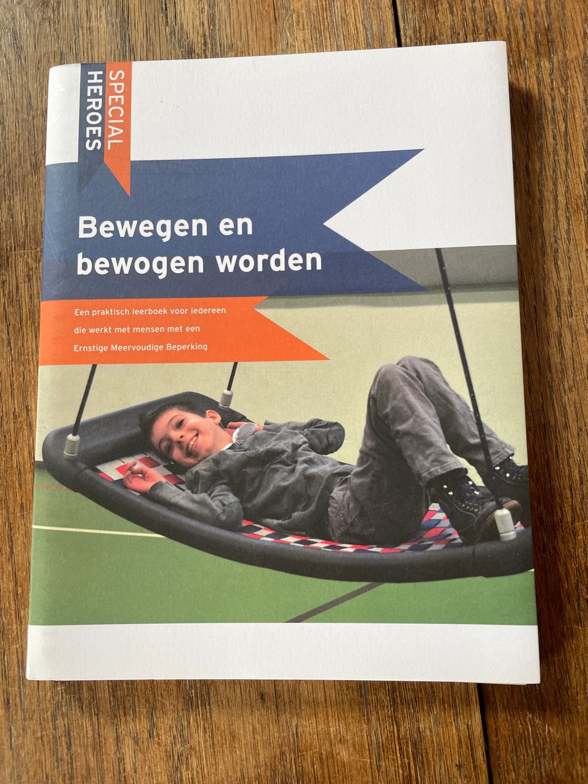 Bewegen en bewogen worden - Praktisch leerboek EMB, Boeken, Ophalen of Verzenden, Gamma, Zo goed als nieuw, MBO