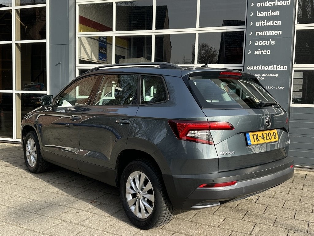 Skoda Karoq 1.0 TSI Amb. Bus. Navi Led St verwarming, Auto's, Skoda, Voorwielaandrijving, Stof, Gebruikt, Euro 6
