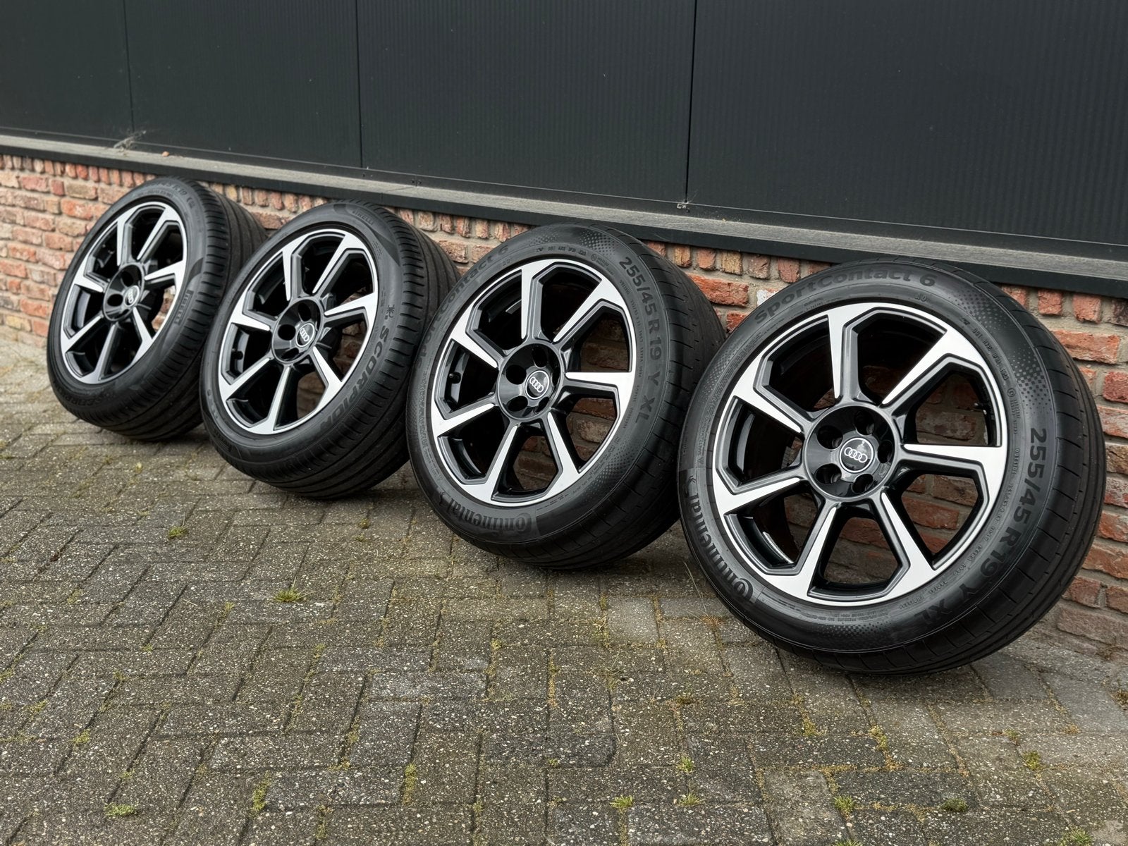 Audi Sport Q3 velgen 19 inch met Continental zomerbanden, 19 inch, Gebruikt, 255 mm, Banden en Velgen