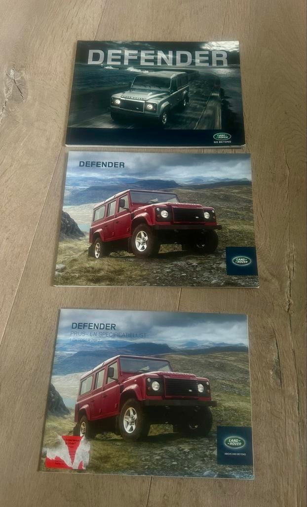 Land Rover Defender Brochures (3 stuks), Boeken, Ophalen of Verzenden, Zo goed als nieuw, Overige merken