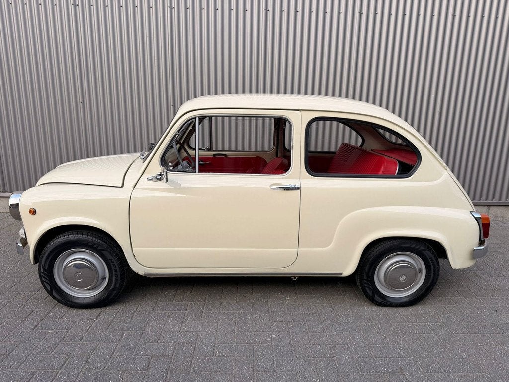 Fiat 600 600 L |Belastingvrij|Gerestaureerd|Nette auto!, Auto's, Lederen bekleding, Achterwielaandrijving, Gebruikt, 4 cilinders