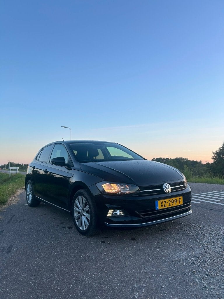 Volkswagen Polo 1.0 TSI 95pk 2019 Zwart, Auto's, Voorwielaandrijving, 40 €/maand, Zwart, Origineel Nederlands